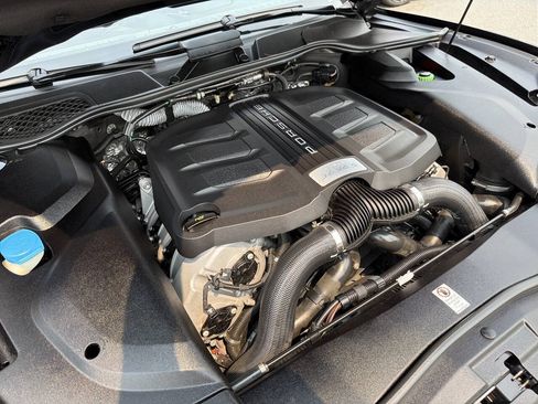 Used 2016 Porsche Cayenne S AWD/4WD image 15