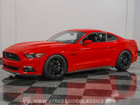 Used 2017 Ford Mustang GT image 5