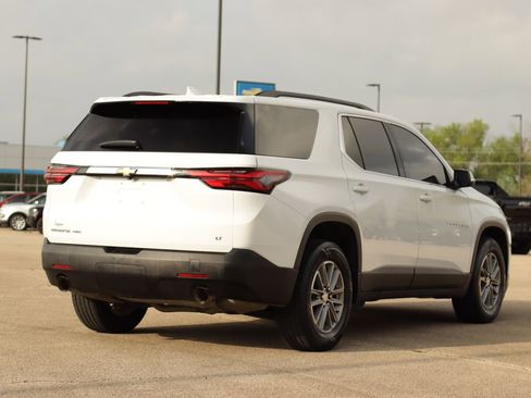 Used 2023 Chevrolet Traverse LT AWD/4WD image 7
