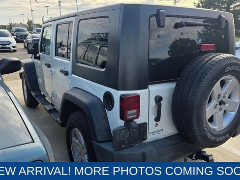 Used 2010 Jeep Wrangler Unlimited Sport image 2