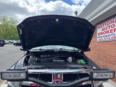 Used 2018 RAM 2500 Tradesman w/ Chrome Appearance Group AWD/4WD image 32