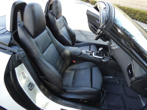 Used 2015 BMW Z4 sDrive35is image 30