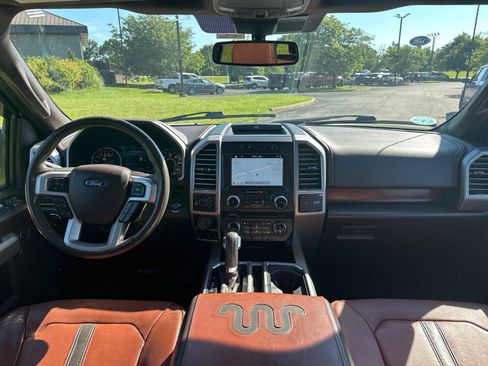 Used 2018 Ford F150 King Ranch w/ Equipment Group 601A Luxury AWD/4WD image 5