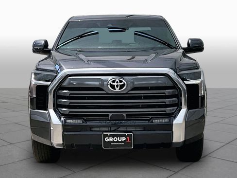 Used 2025 Toyota Tundra Limited w/ Power Package AWD/4WD image 4