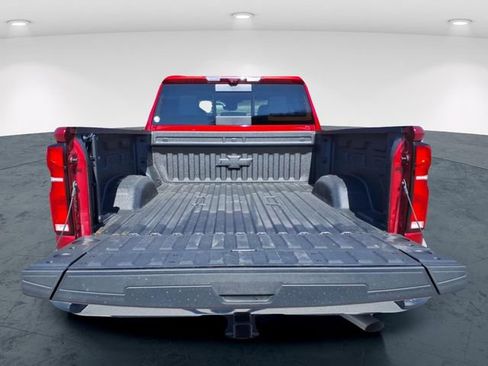 Used 2025 Chevrolet Silverado 2500 LTZ w/ LTZ Plus Package AWD/4WD image 11