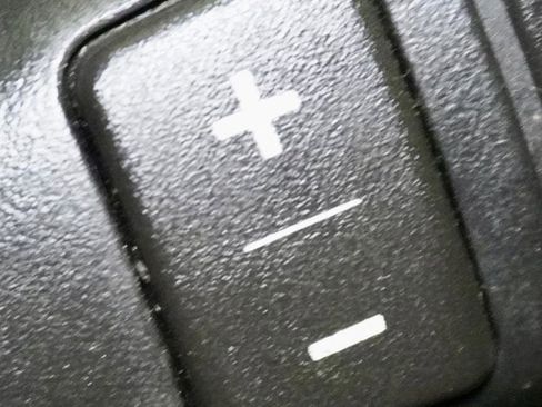 Used 2017 GMC Sierra 1500 SLT w/ SLT Premium Package image 30