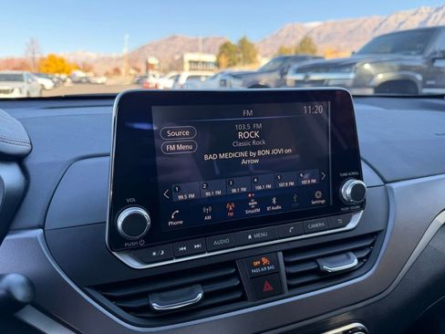 Used 2023 Nissan Altima 2.5 SR image 17