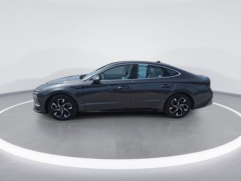 Certified 2025 Hyundai Sonata SEL AWD/4WD image 5