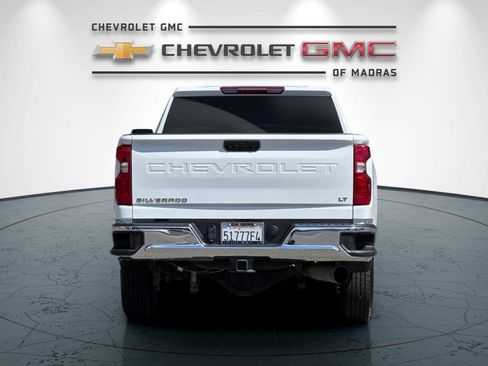 Used 2025 Chevrolet Silverado 2500 LT w/ Convenience Package AWD/4WD image 4
