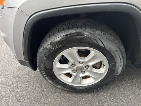 Used 2014 Jeep Grand Cherokee Laredo w/ Quick Order Package 23E image 11