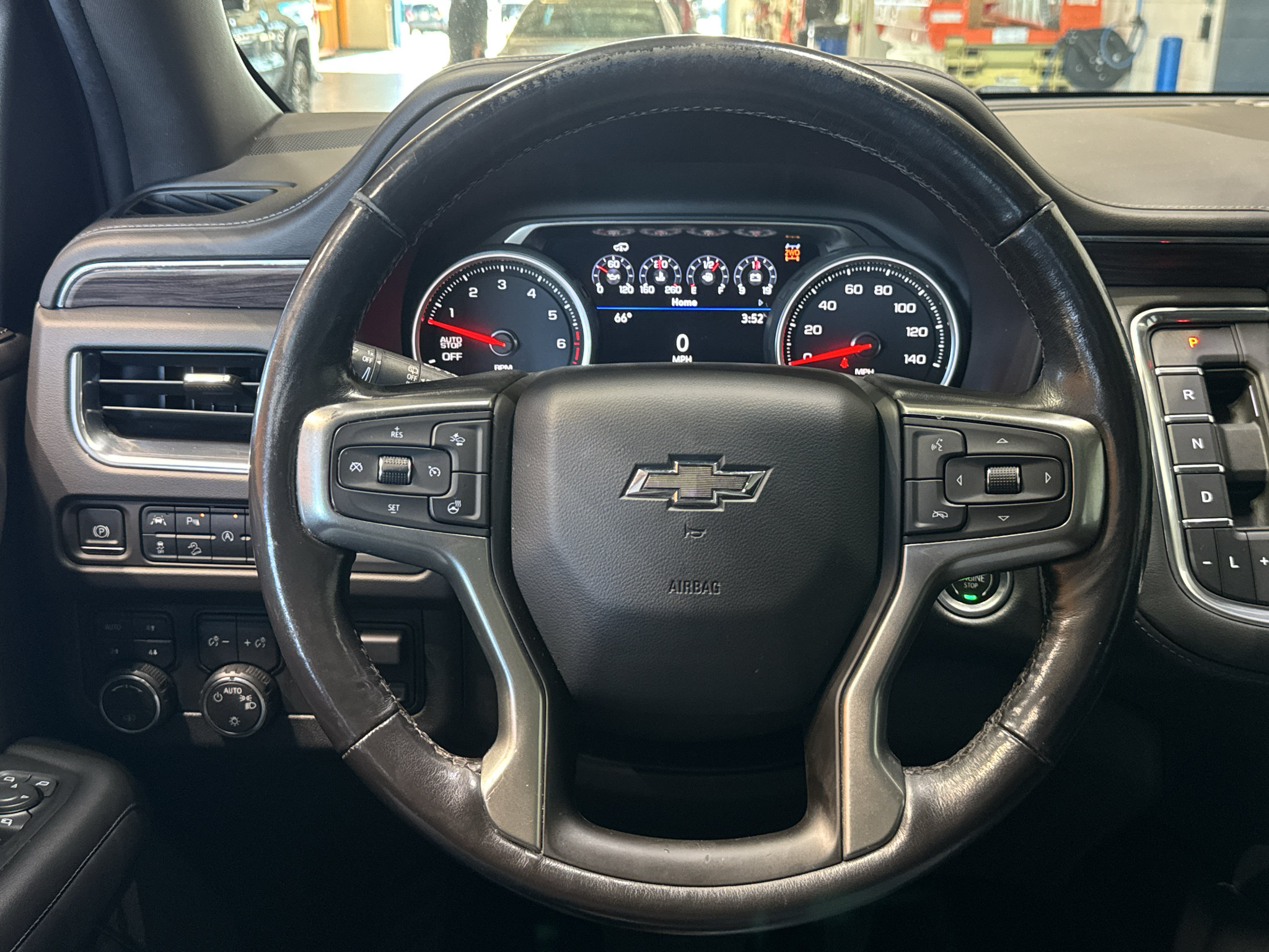 Used 2021 Chevrolet Tahoe Z71 w/ Z71 Off-Road Package AWD/4WD image 26