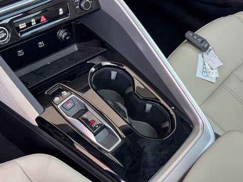 New 2025 Audi Q5 2.0T Premium image 29