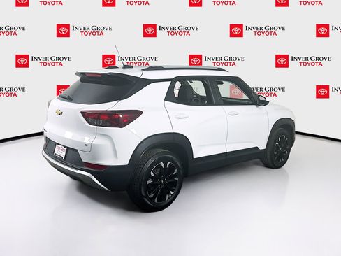 Used 2022 Chevrolet TrailBlazer LT w/ Driver Confidence Package image 5