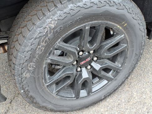 New 2026 GMC Sierra 1500 Elevation w/ Elevation Premium Package AWD/4WD image 7