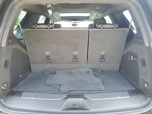 Used 2023 Cadillac Escalade Premium Luxury w/ Performance Package AWD/4WD image 38