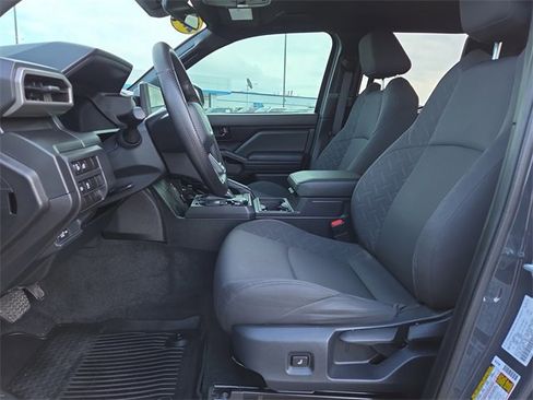 Used 2024 Toyota Tacoma SR image 10