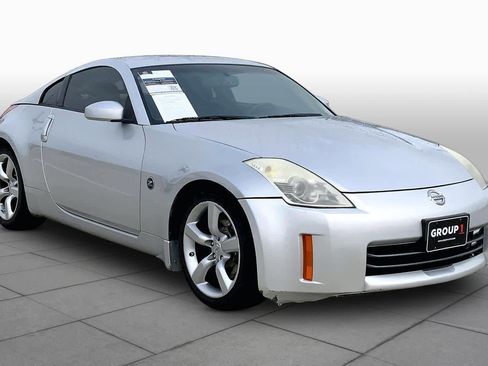 Used 2008 Nissan 350Z Touring w/ Cargo Convenience Pkg RWD image 2