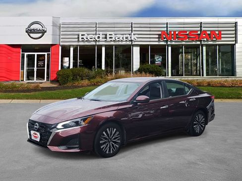 Used 2023 Nissan Altima 2.5 SV FWD image 5