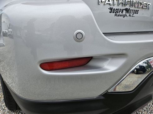 Used 2019 Nissan Pathfinder S AWD/4WD image 52