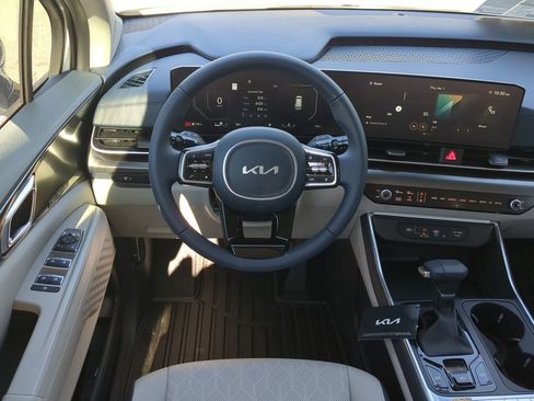 New 2026 Kia Carnival SX image 15
