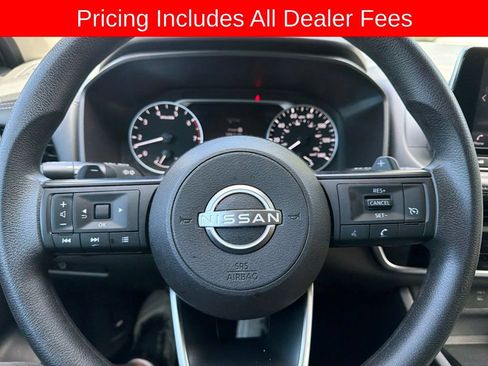 Used 2024 Nissan Rogue S FWD image 5