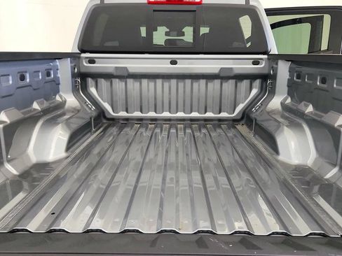 Used 2026 Chevrolet Colorado Z71 w/ Technology Package AWD/4WD image 44