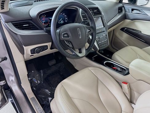 Used 2019 Lincoln MKC Premiere FWD image 23