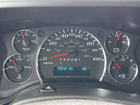 Used 2021 Chevrolet Express 3500 LS w/ Cold Climate Package RWD image 26