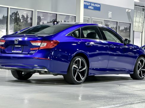 Used 2022 Honda Accord Sport image 9