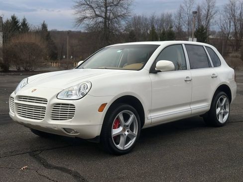 Used 2006 Porsche Cayenne Turbo S AWD/4WD image 5