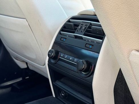 Used 2014 BMW 750i RWD image 25