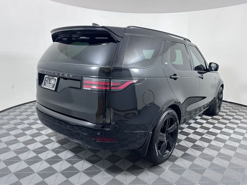 Used 2024 Land Rover Discovery Dynamic SE image 7