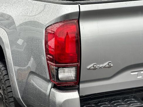 Used 2022 Toyota Tacoma SR5 w/ Technology Package image 25