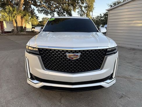 Used 2022 Cadillac Escalade Premium Luxury image 7