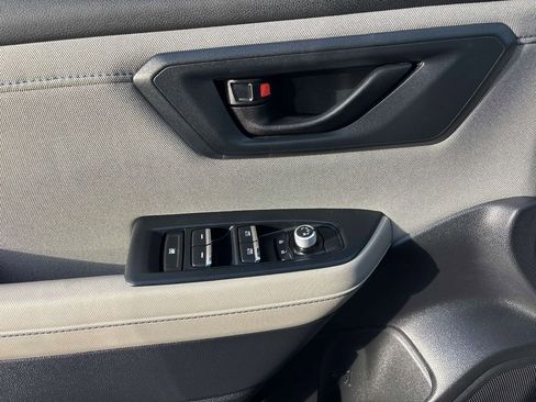 Used 2025 Subaru Forester Premium image 21