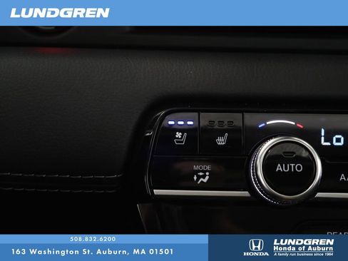 Used 2023 Honda Pilot Elite image 32