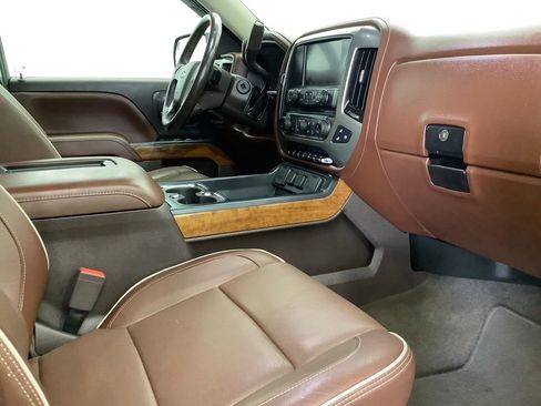 Used 2018 Chevrolet Silverado 1500 High Country AWD/4WD image 28