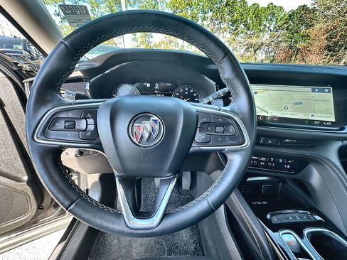 Certified 2023 Buick Envision Avenir image 3