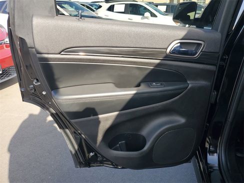 Used 2019 Jeep Grand Cherokee Limited X image 16