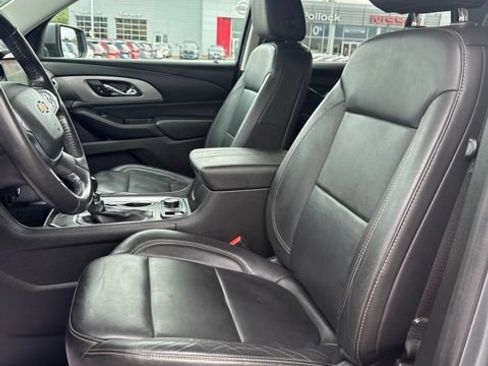 Used 2021 Chevrolet Traverse LT AWD/4WD image 9