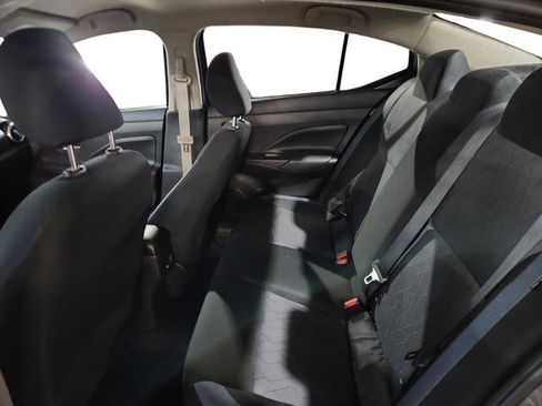 Used 2025 Nissan Versa SV image 18