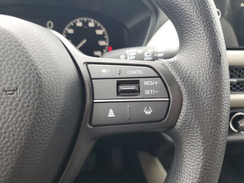 New 2026 Honda HR-V LX image 32