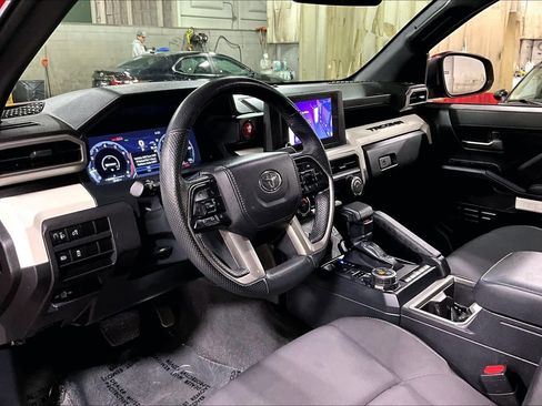 Used 2024 Toyota Tacoma TRD Off-Road image 18