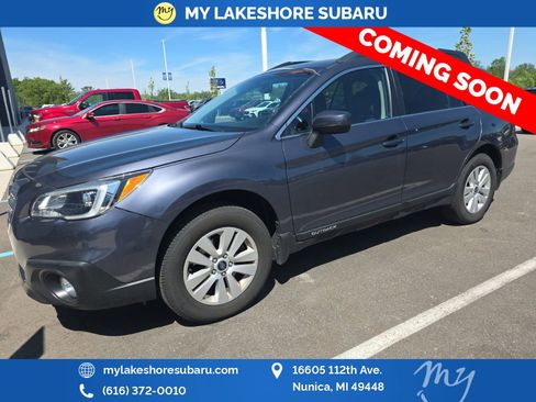 Used 2017 Subaru Outback 2.5i Premium AWD/4WD image 3