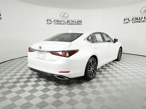 New 2025 Lexus ES 350 w/ Premium Package image 6
