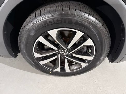 Used 2023 Volkswagen Tiguan S FWD image 13