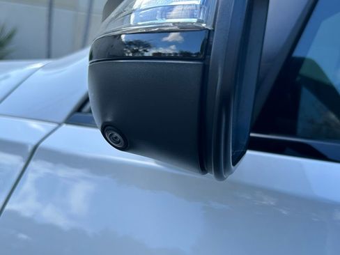 Used 2024 Mercedes-Benz GLS 580 GLS 580 w/ Warmth & Comfort Package image 31