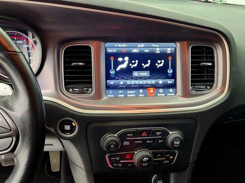 Used 2020 Dodge Charger Scat Pack RWD image 18