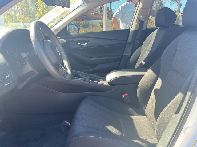 Certified 2023 Honda Accord EX image 9