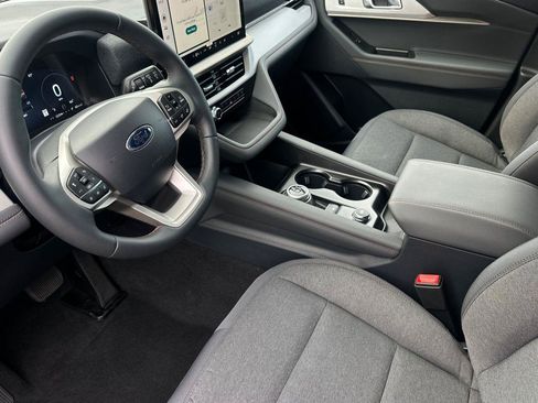 New 2026 Ford Explorer Active image 7